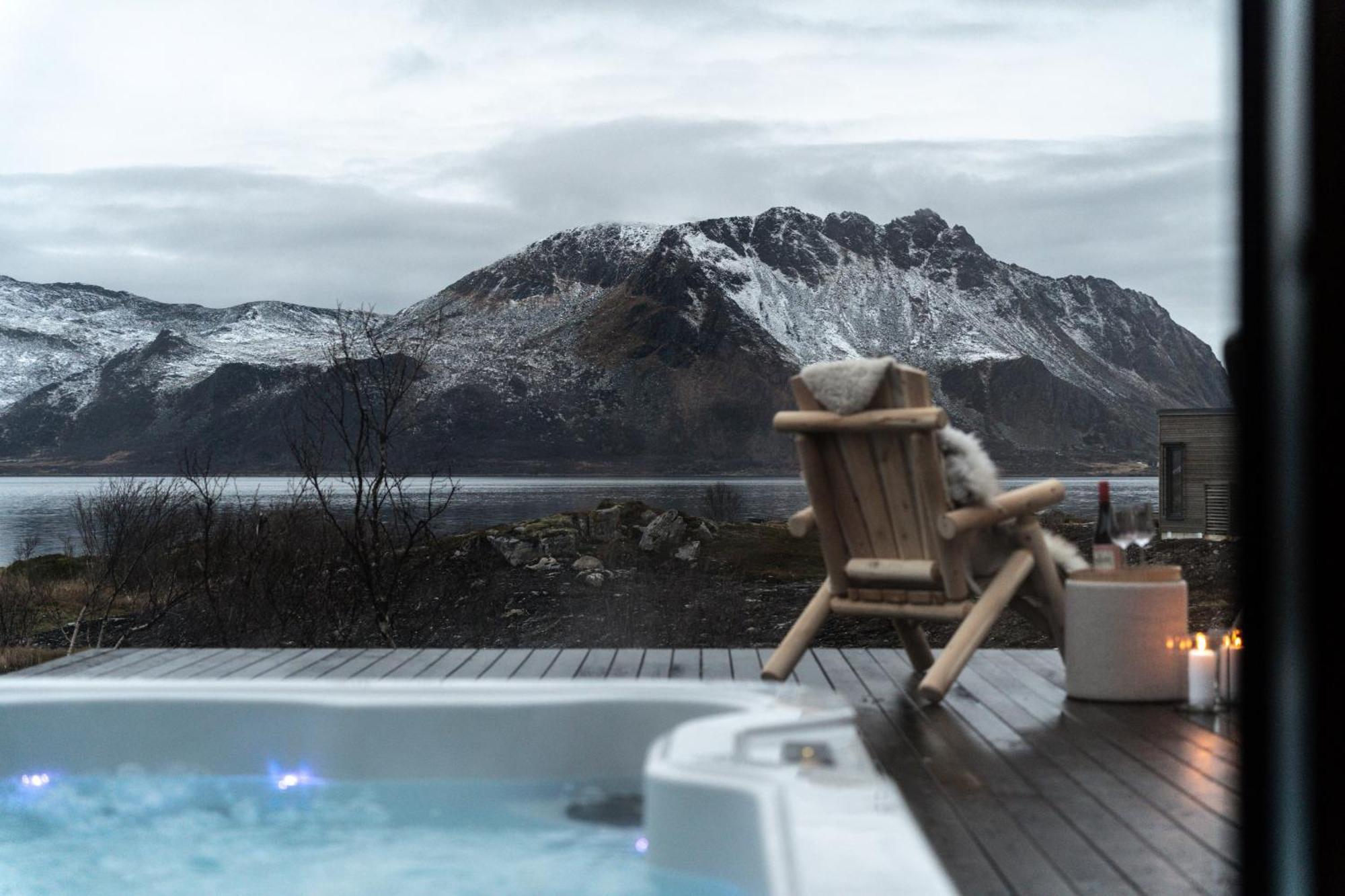 Luksushytte Med Jacuzzi, Summer&Winter Retreat Lyngværet Kültér fotó
